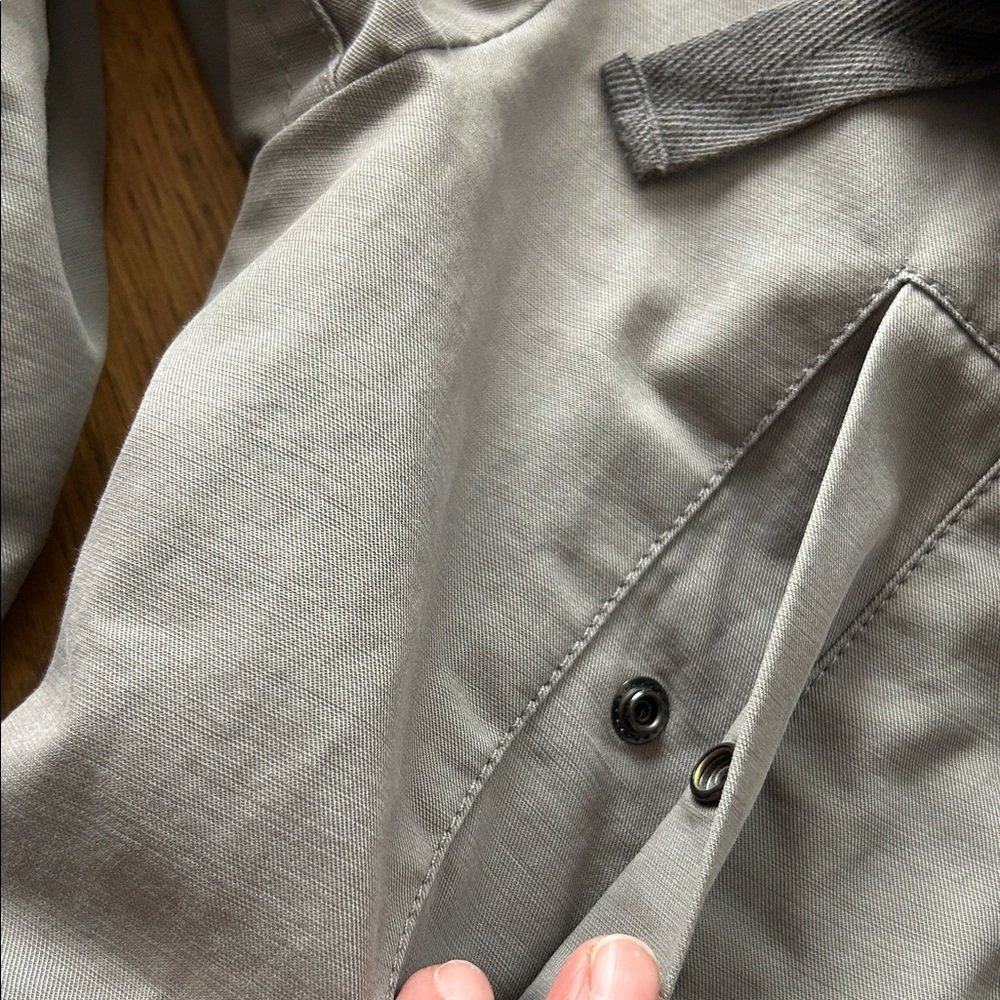 Gap Women's Light Gray Utility Jacket (3) - Picture 5 of 13